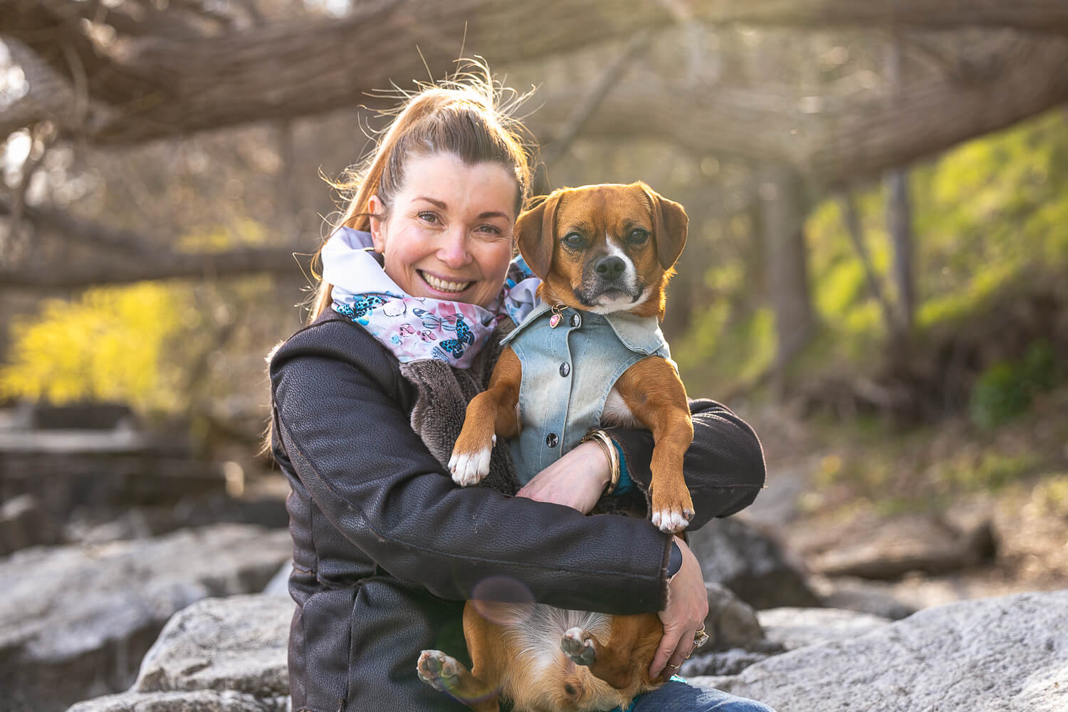 family and pet photoshoot in Mississauga beach