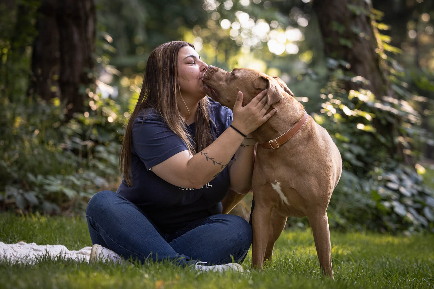 family dog photos in Mississauga family photoshoot session with a dog.