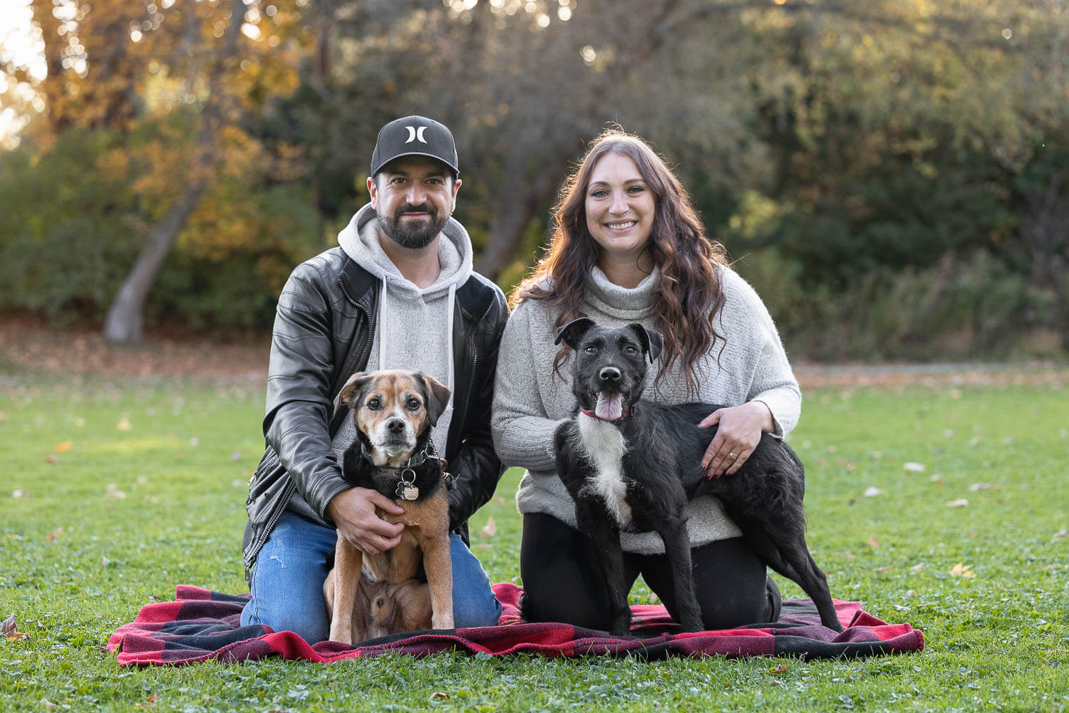 family pet photos Paletta Mansion family photoshoot with dogs taken at Paletta mansion.