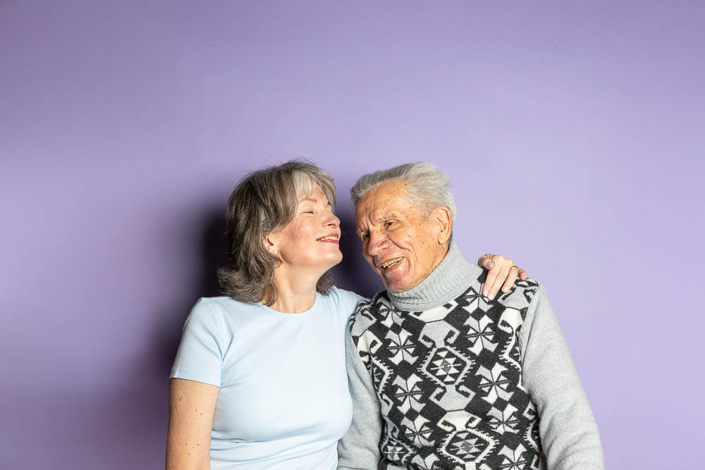 in home family photoshoot session in-home family portrait