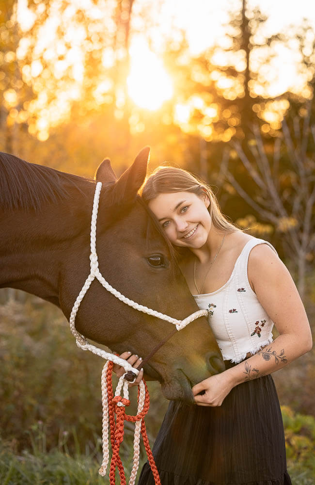 blue-heron-equestrian-golden-hour-horse golden hour equine photoshoot session in Troy, Ontario.